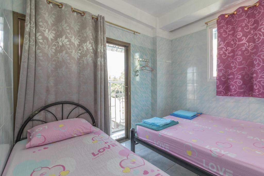 New Central Guesthouse Bangkok Exterior photo